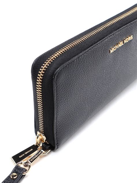 michael kors jet set travel zip around continental wallet|michael kors jet set vanilla.